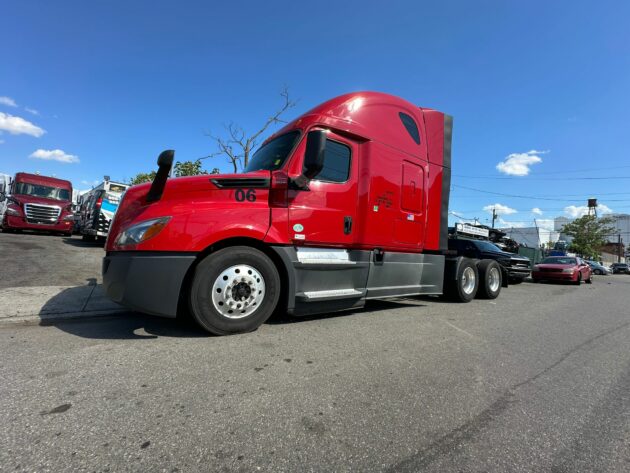 Truck Sales NJ: Freightliner Cascadia 2020