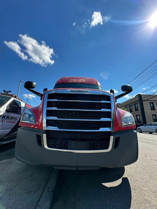 Truck Sales NJ: Freightliner Cascadia 2020