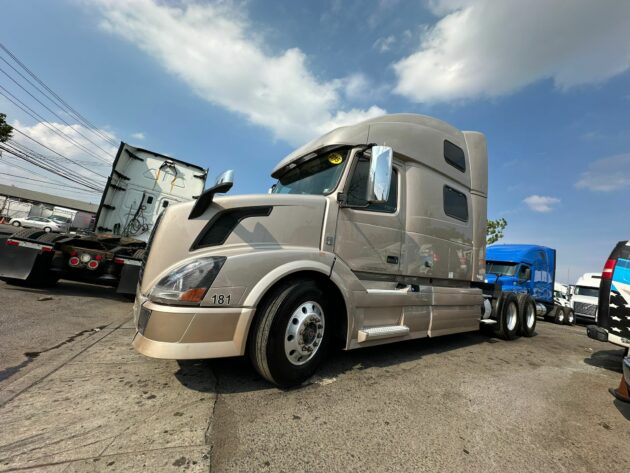 Truck Sales NJ: 2015 Volvo VNL Model 780