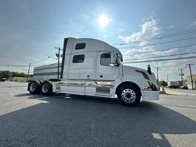 Truck Sales NJ: 2016 Volvo VNL Model 780