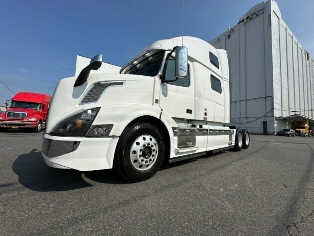 Truck Sales NJ: 2016 Volvo VNL Model 780