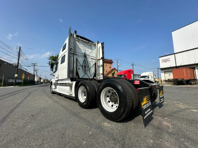 Truck Sales NJ: 2016 Volvo VNL Model 780