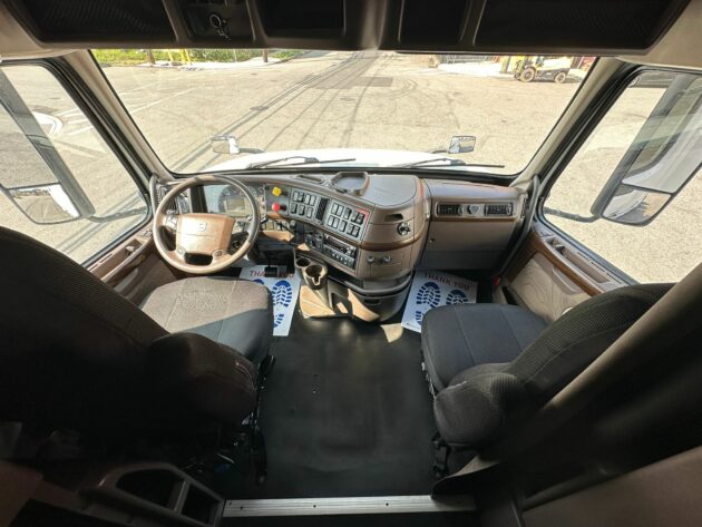 Truck Sales NJ: 2016 Volvo VNL Model 780