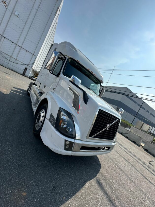 Truck Sales NJ: 2016 Volvo VNL Model 780