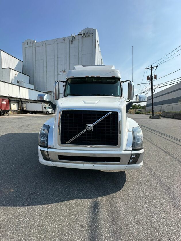 Truck Sales NJ: 2016 Volvo VNL Model 780