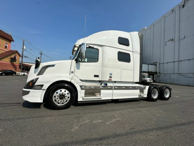 Truck Sales NJ: 2016 Volvo VNL Model 780