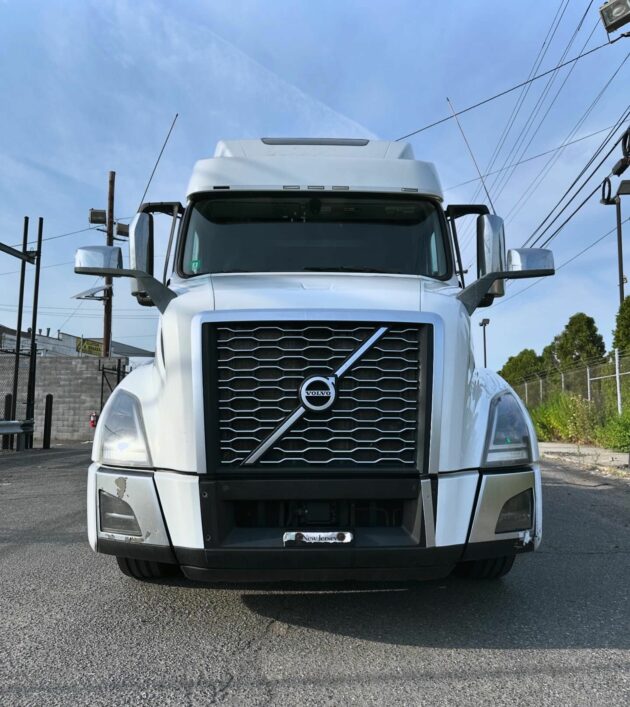 Truck Sales NJ: 2018 Volvo VNL Model 860