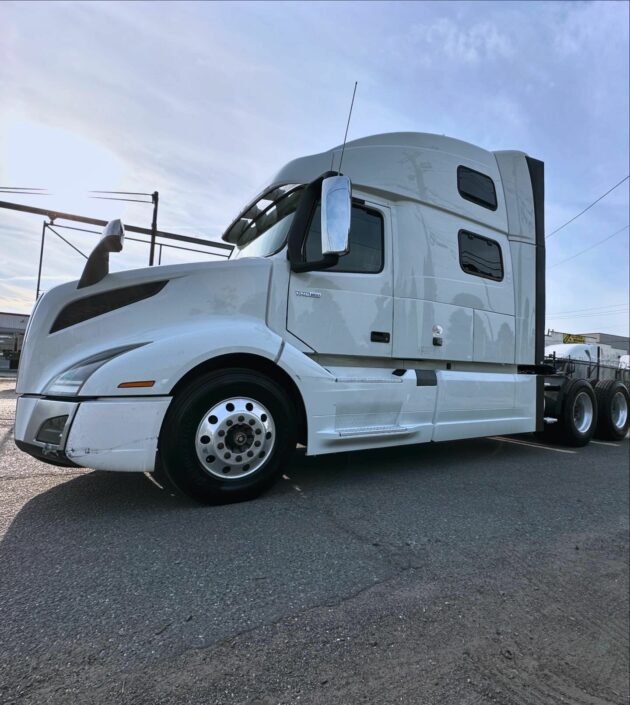 Truck Sales NJ: 2018 Volvo VNL Model 860