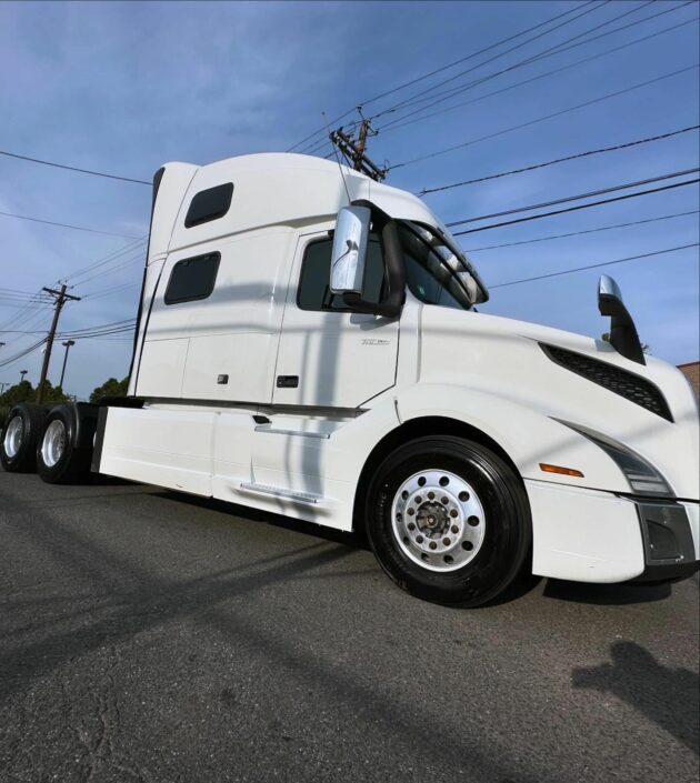 Truck Sales NJ: 2018 Volvo VNL Model 860