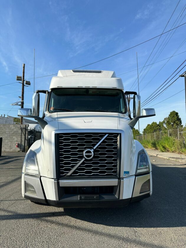 Truck Sales NJ: 2018 Volvo VNL Model 860