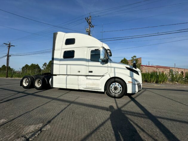 Truck Sales NJ: 2018 Volvo VNL Model 860