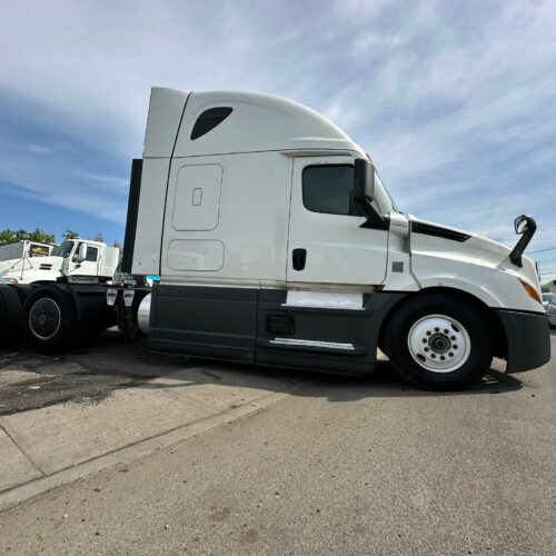 Truck Sales NJ: Freightliner Cascadia 2021 Engine Detrot DD15