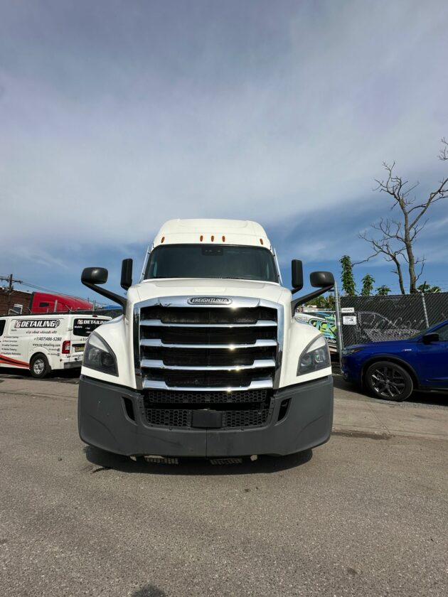 Truck Sales NJ: Freightliner Cascadia 2021 Engine Detrot DD15