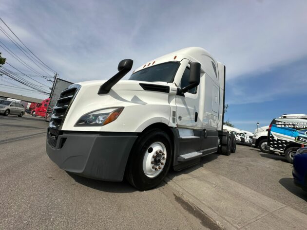 Truck Sales NJ: Freightliner Cascadia 2021 Engine Detrot DD15