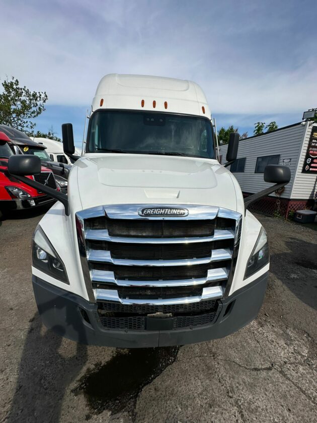 Truck Sales NJ: Freightliner Cascadia 2021 Engine Detrot DD15