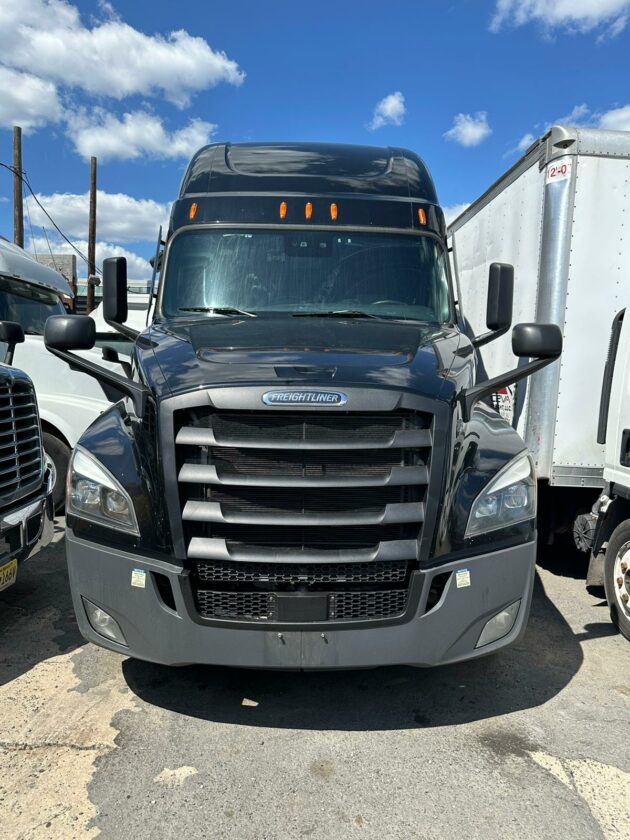 Truck Sales NJ: Freightliner Cascadia 2021