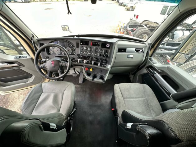 Truck Sales NJ: Volvo VNL Model 760