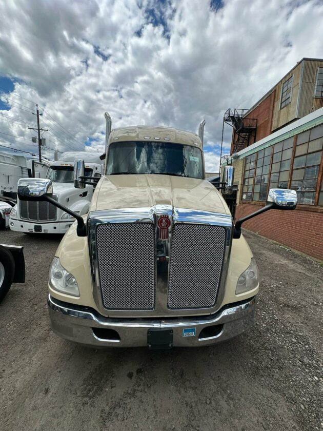 Truck Sales NJ: Volvo VNL Model 760