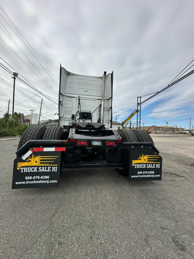 Truck Sale NJ: 2020 Volvo VNL Model 860 - Miles 633,394