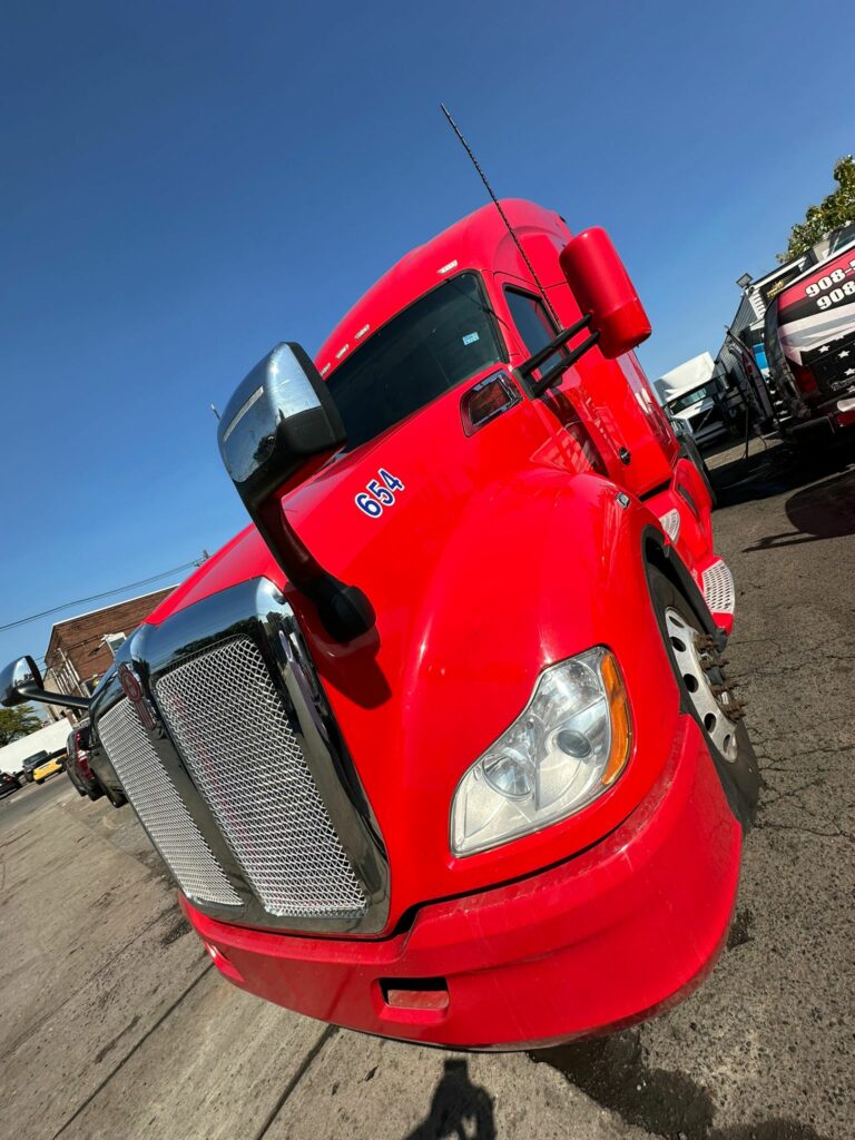 Truck Sales NJ: 2018 Kenworth Model T680 Miles 591,195