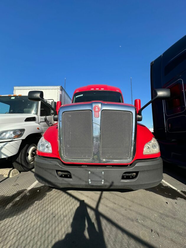 Truck Sales NJ: 2020 Kenworth Model T680 - Miles 364,244