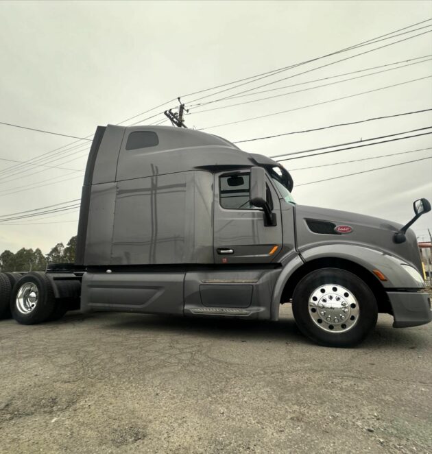 Truck Sales NJ: 2020 Peterbilt Model 579 - Miles 419,839