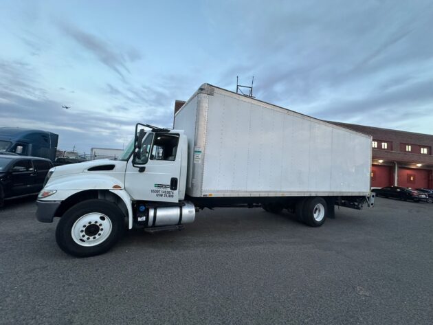 Truck Sales NJ: 2018 Box Truck International Engine Cummins - Miles 179,091