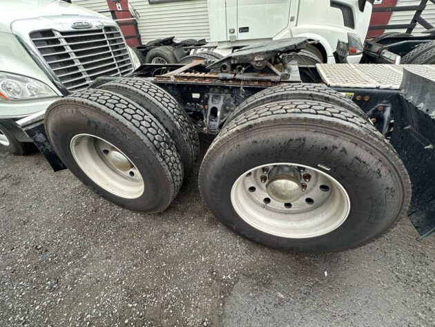2018 Kenworth T880 - Miles 513654 - Image 13