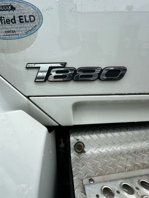 2018 Kenworth T880 - Miles 513654 - Image 2