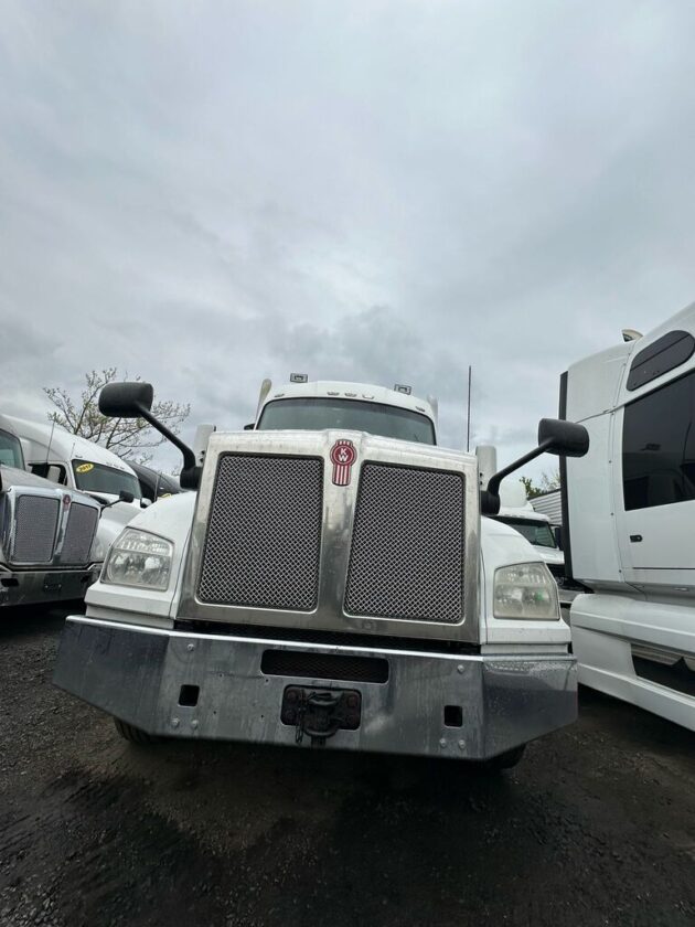 2018 Kenworth T880 - Miles 513654 - Image 5