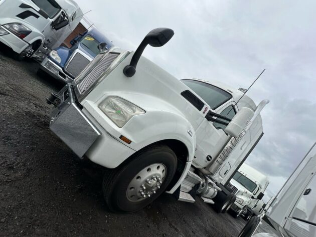 2018 Kenworth T880 - Miles 513654 - Image 6