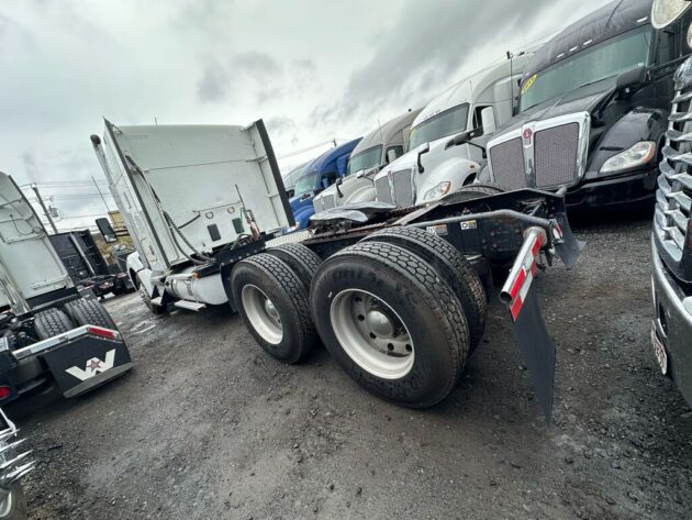 2018 Kenworth T880 - Miles 513654 - Image 8