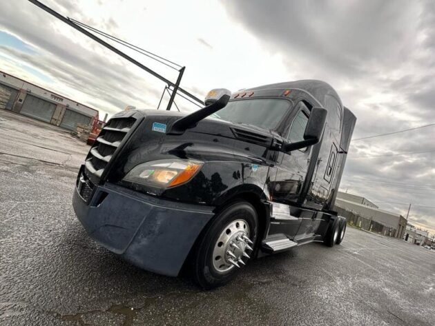 2019 Freightliner Cascadia - Miles 756,513