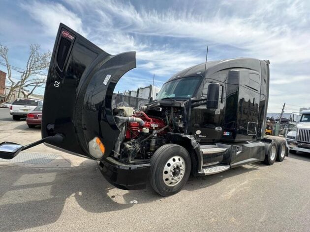 2019 Kenworth T680 - Miles 582,393 - Image 5