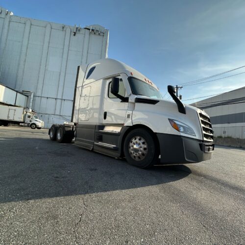 2021 Freightliner Cascadia - Miles 786,721