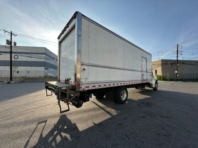 2018 Box Truck Reefer 26FT - Miles 193,405 - Image 13