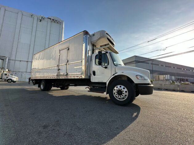 2018 Box Truck Reefer 26FT - Miles 193,405 - Image 8