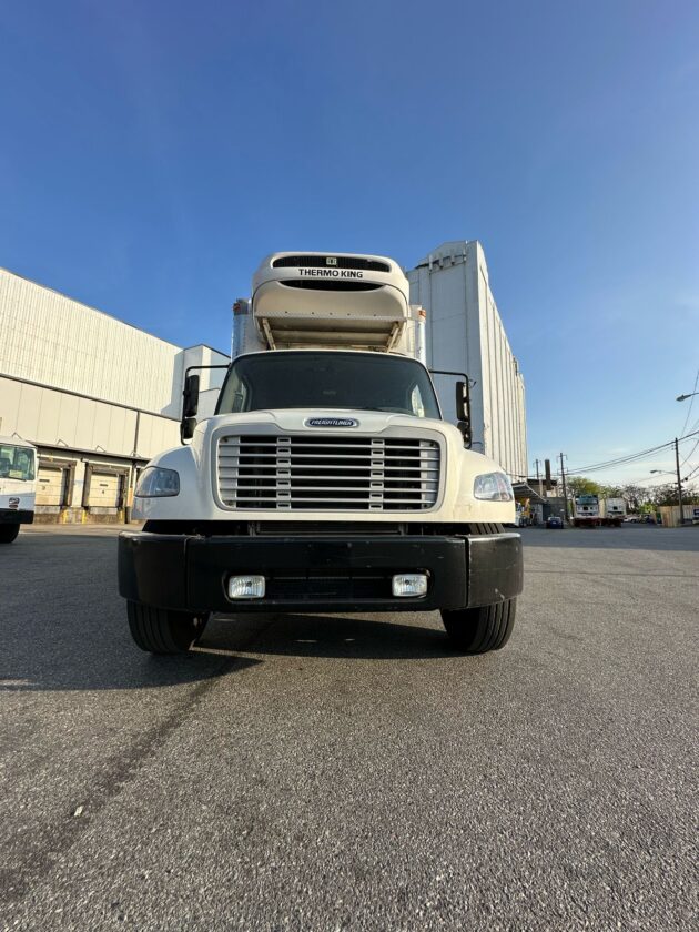 2018 Box Truck Reefer 26FT - Miles 193,405 - Image 9