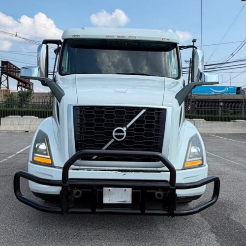 2020 VOLVO VNR64T400 MID-ROOF SLEEPER